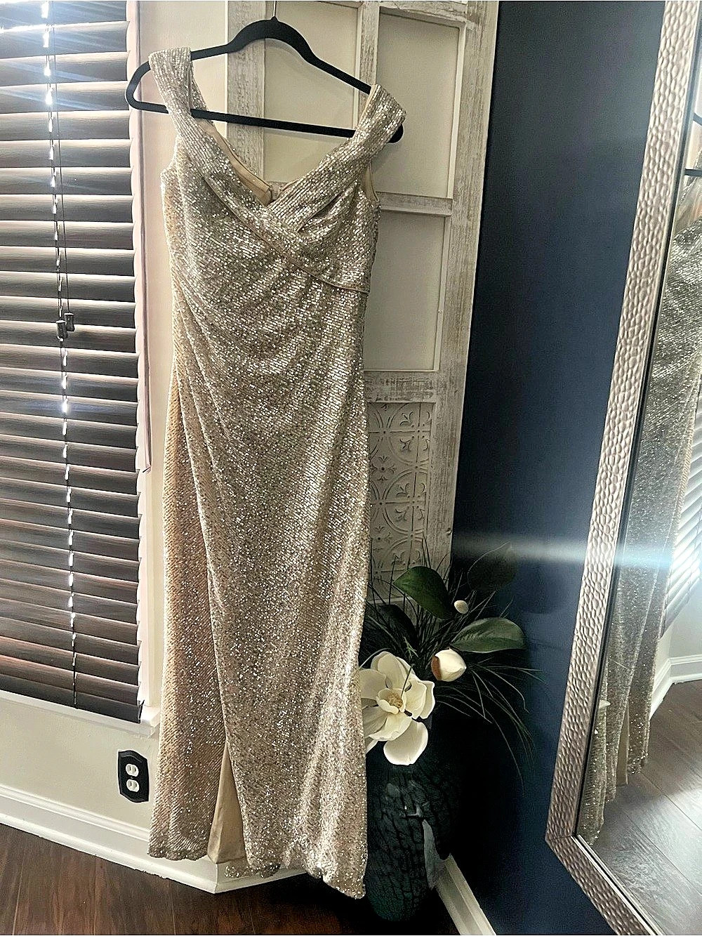 Memories Sequin Maxi Dress in Silver Size 12 NWT